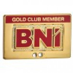 Pin Gold Club Member com 2 Pedras.COM ÍMÃ.